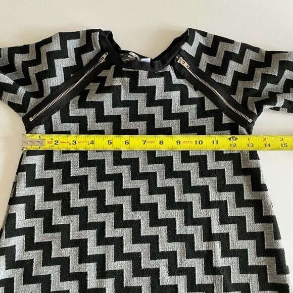 Pippa And Julie Girls Black Gray Chevron Zipper Raglan Sleeve Blouse Top 7 - Picture 7 of 8